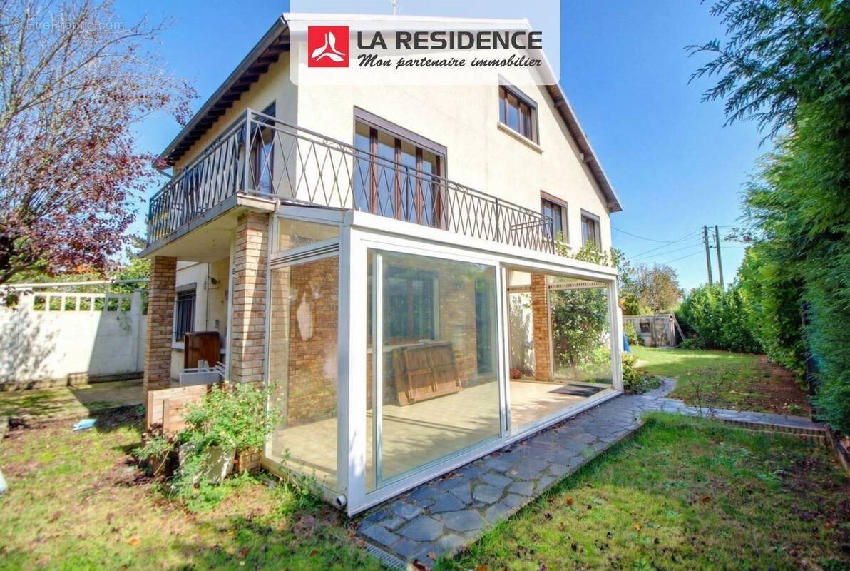 Maison à vendre, 143m², Chapet