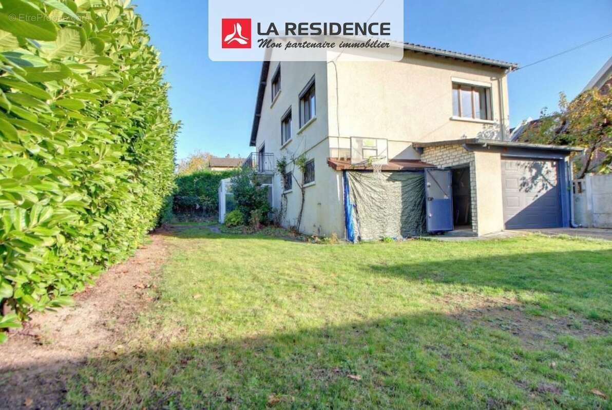 Maison à vendre, 143m², Chapet
