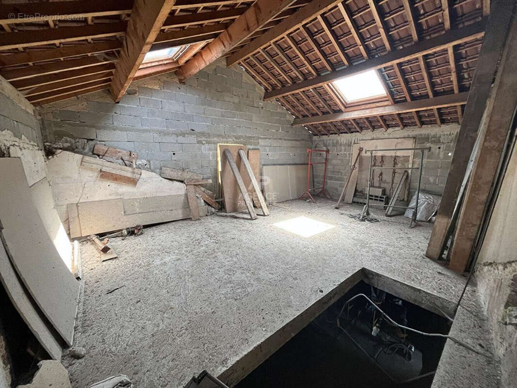 Appartement à vendre, 180m², Menucourt