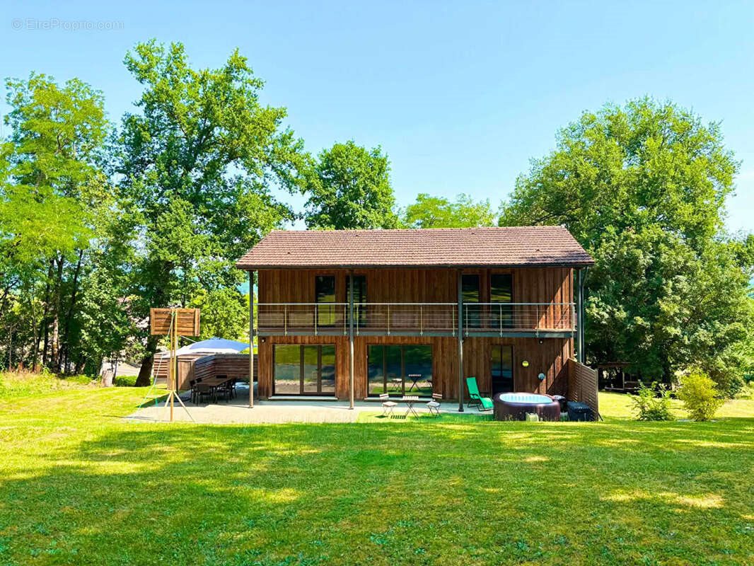 Maison à vendre, 153m², Terrasson-Lavilledieu