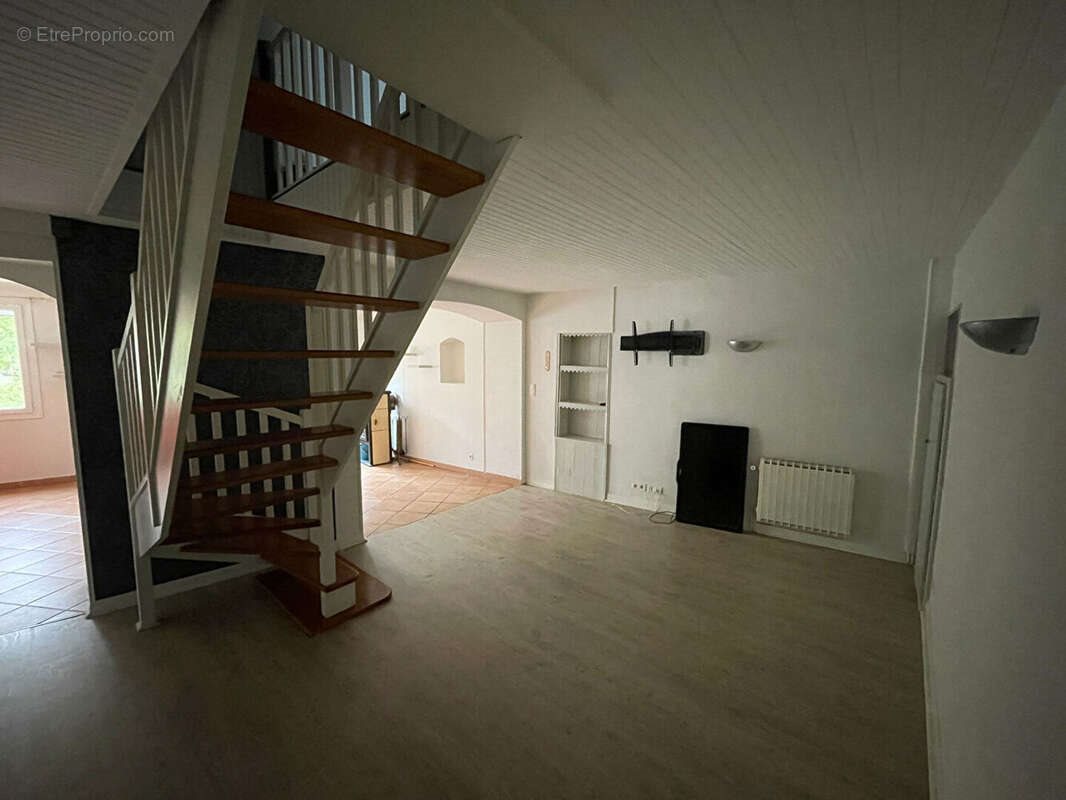 Appartement à vendre, 360m², Cransac