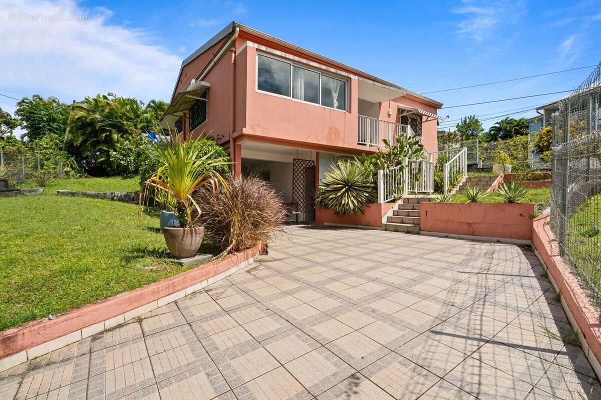 Maison à vendre, 101m², Fort-de-France