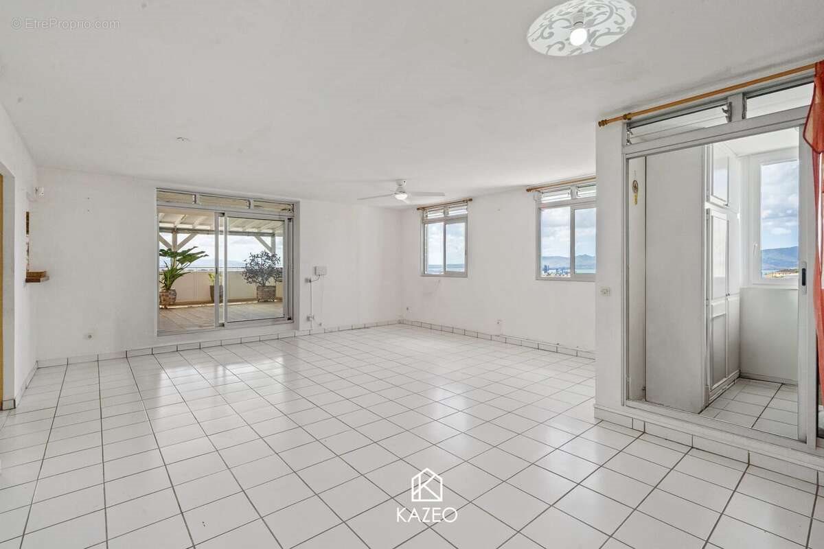 Appartement à vendre, 96m², Fort-de-France