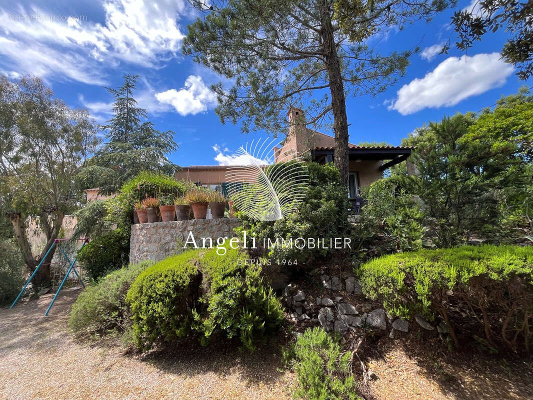 Maison à vendre, 149m², Fréjus