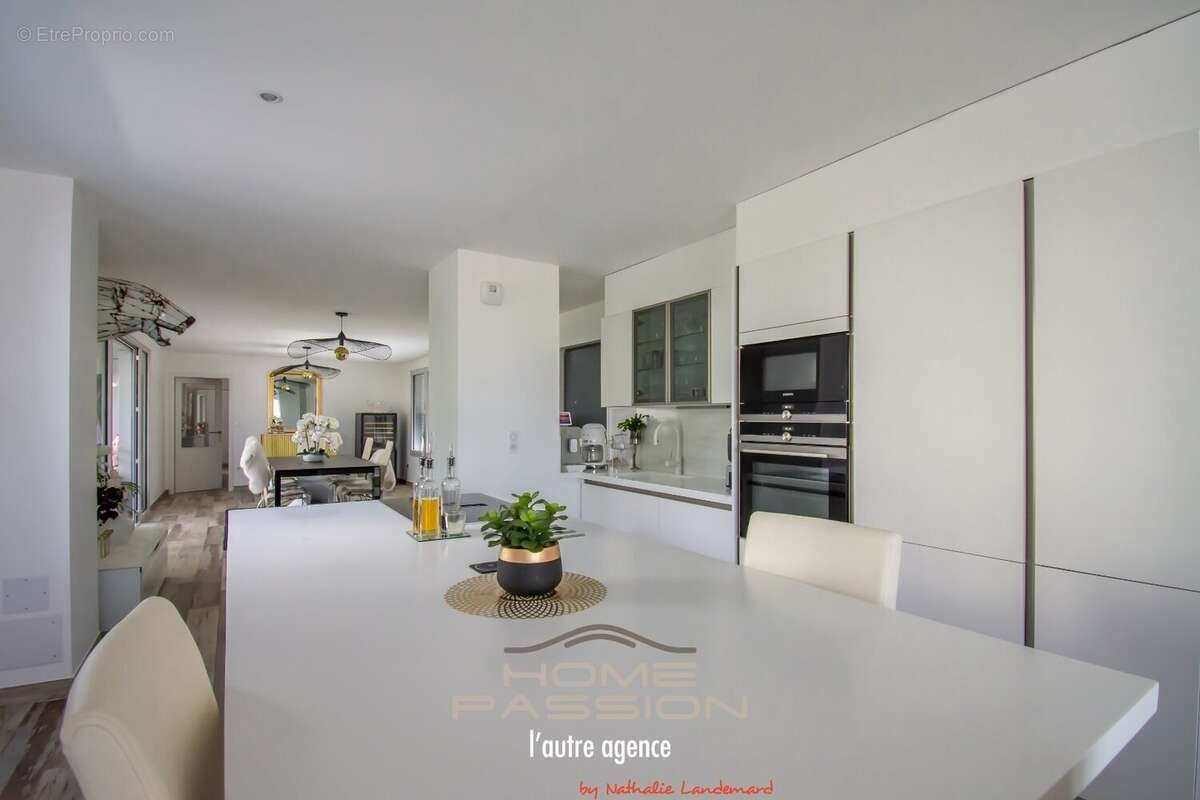 Appartement à vendre, 199m², Royan