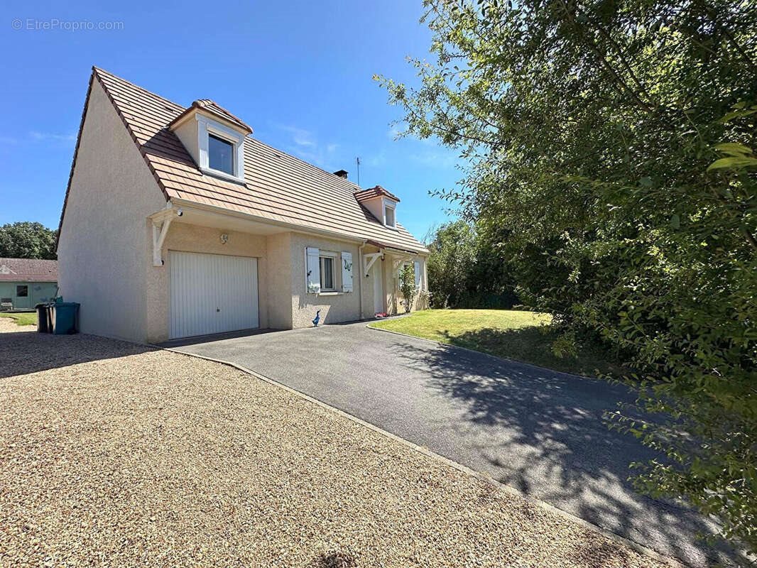 Maison à vendre, 122m², Trie-Château