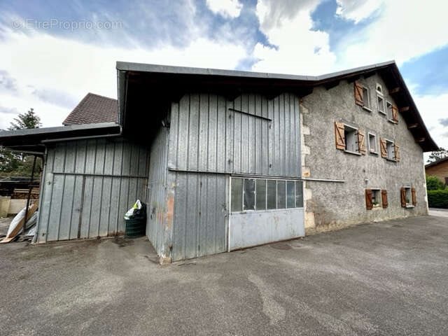 Maison à vendre, 210m², Saint-Genis-Pouilly