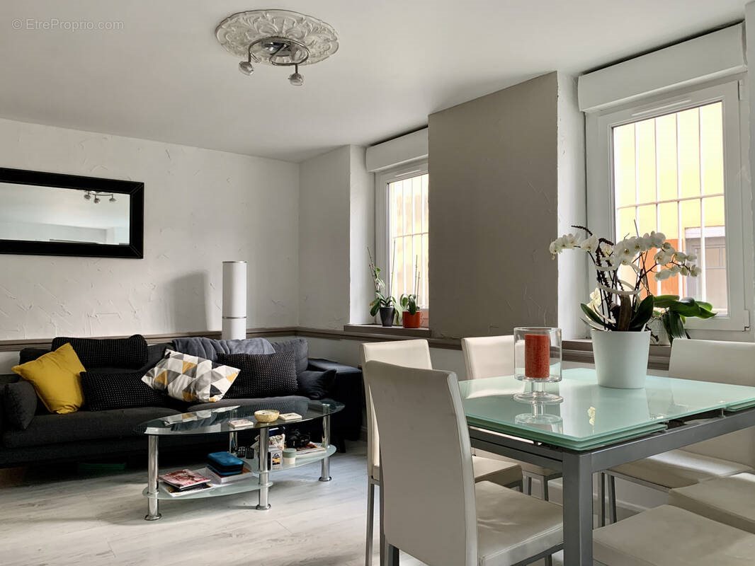 Appartement à vendre, 60m², Fontaines-Saint-Martin