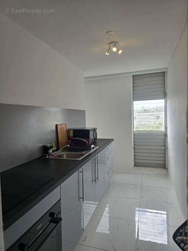 Appartement à vendre, 55m², Fort-de-France