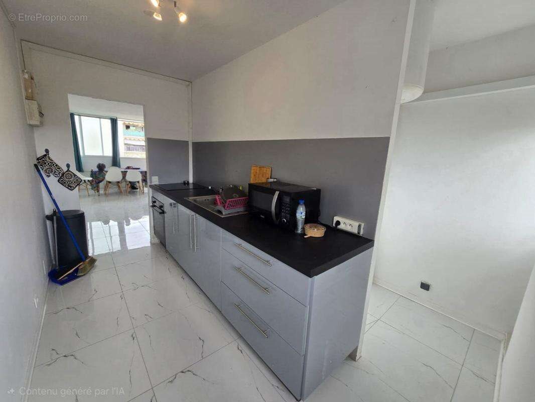 Appartement à vendre, 55m², Fort-de-France