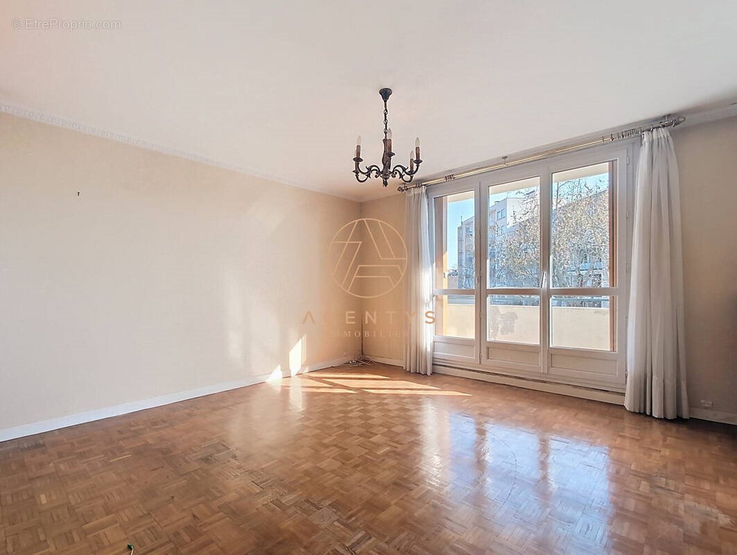 Appartement à vendre, 63m², Saint-Maur-des-Fossés