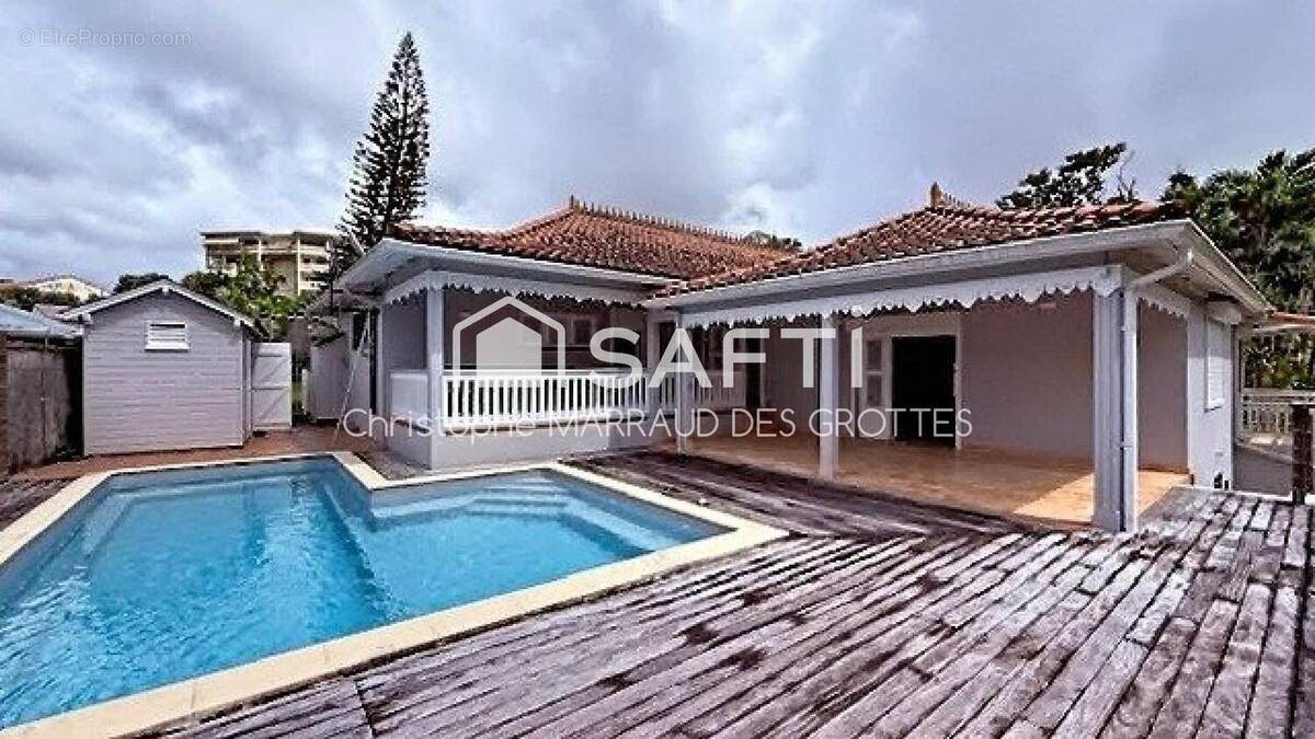 Maison à vendre, 231m², Fort-de-France