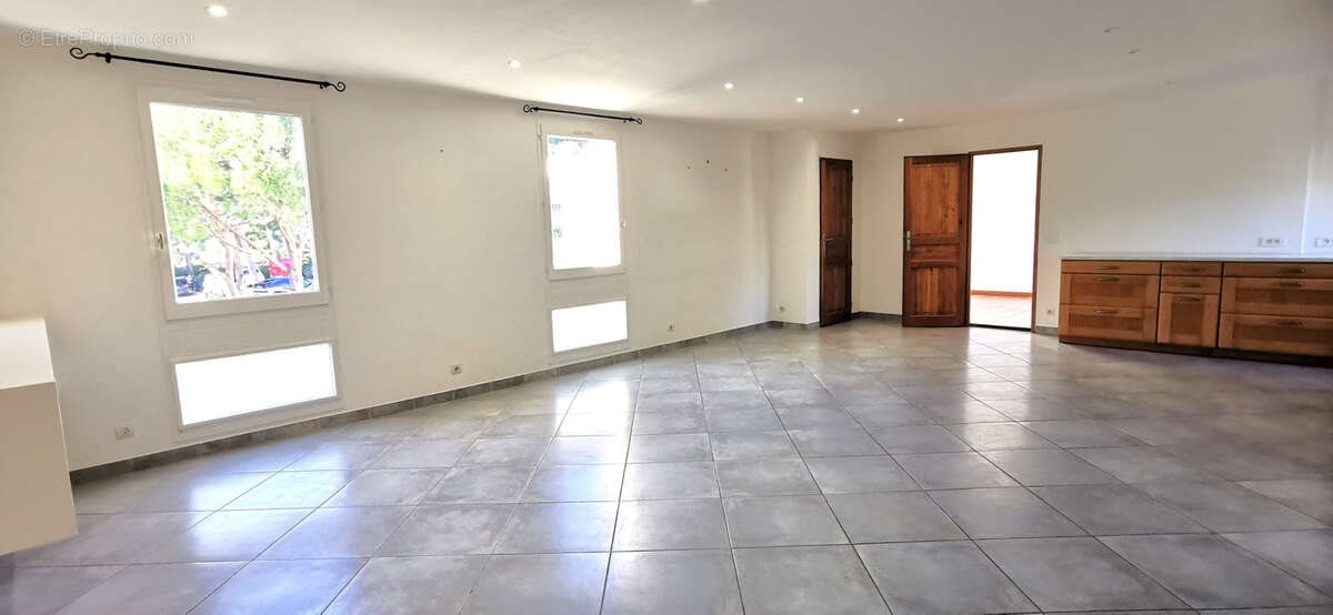 Appartement à vendre, 104m², Cassis