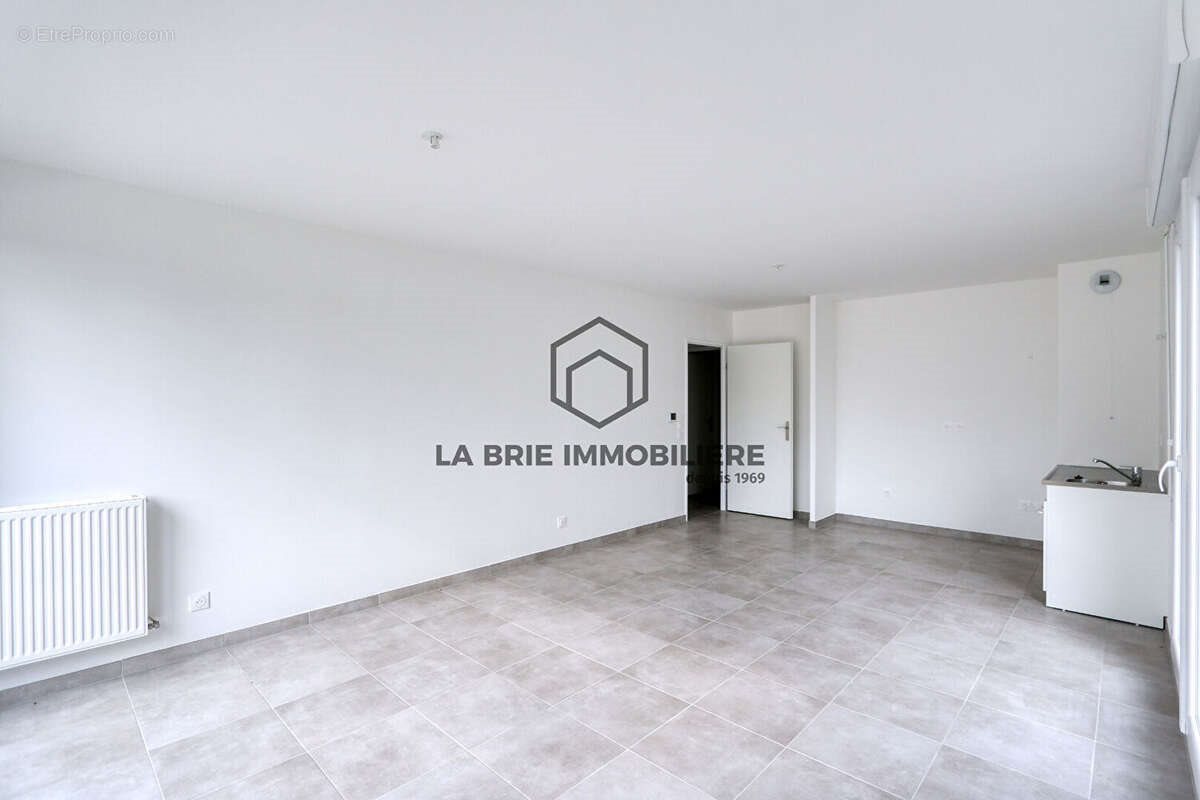 Appartement à vendre, 77m², Emerainville