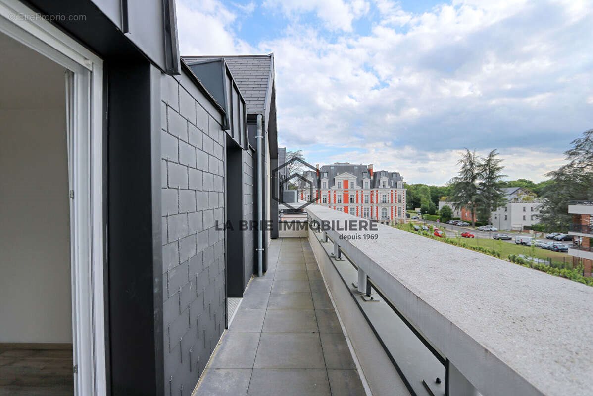 Appartement à vendre, 77m², Emerainville