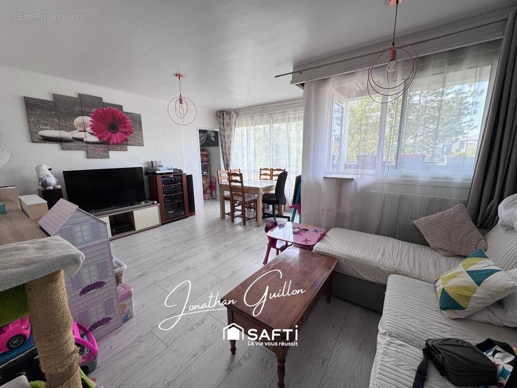 Appartement à vendre, 69m², Combs-la-Ville