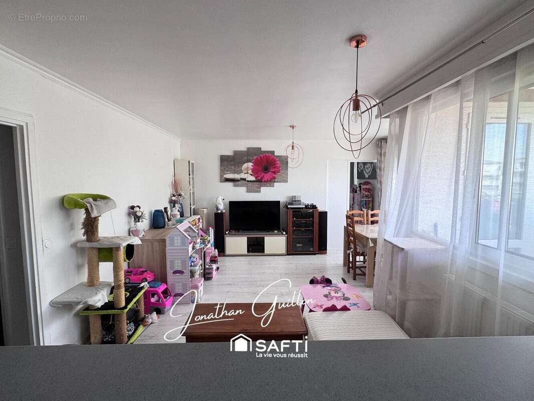 Appartement à vendre, 69m², Combs-la-Ville