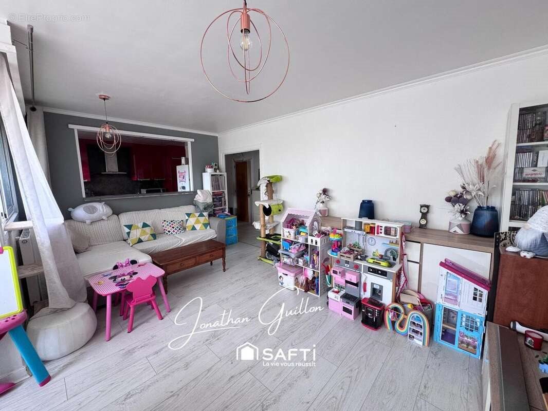 Appartement à vendre, 69m², Combs-la-Ville