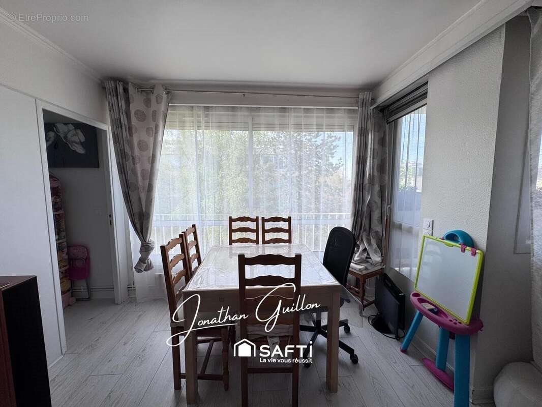 Appartement à vendre, 69m², Combs-la-Ville