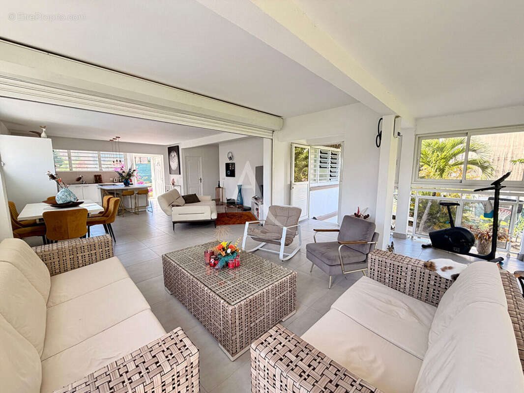 Maison à vendre, 166m², Fort-de-France