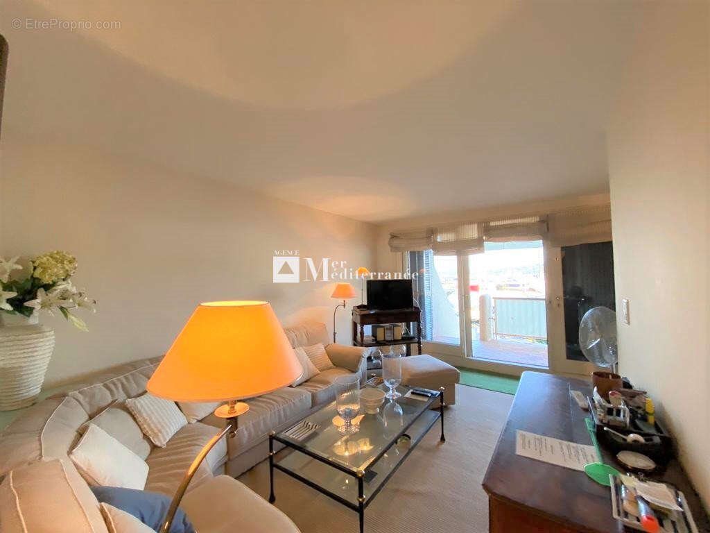 Appartement à vendre, 68m², Cogolin