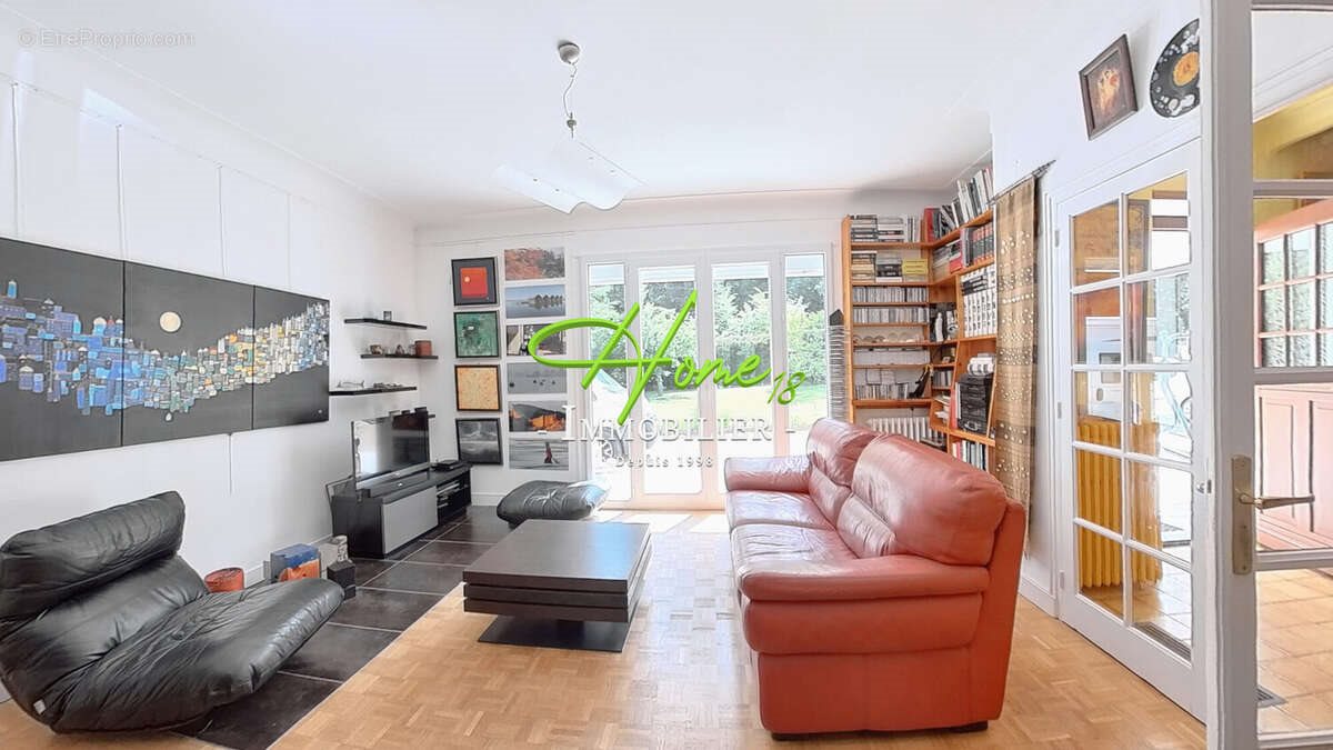 Maison à vendre, 195m², Saint-Georges-sur-Moulon