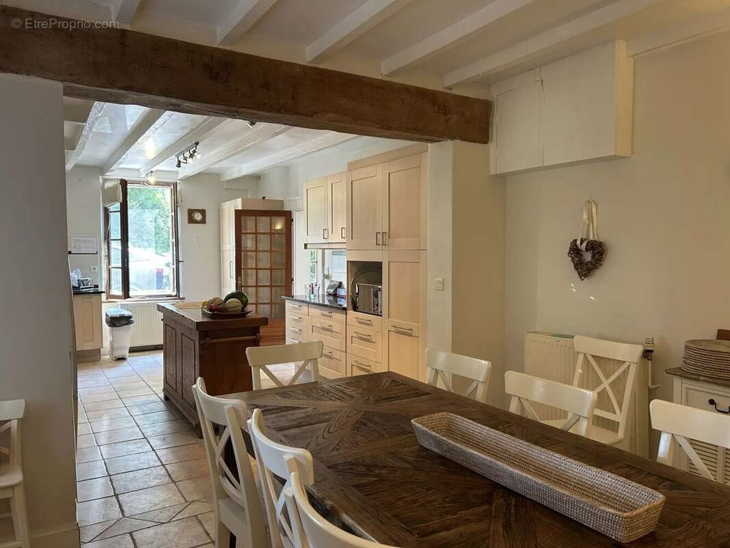 Maison à vendre, 280m², Aubeterre-sur-Dronne