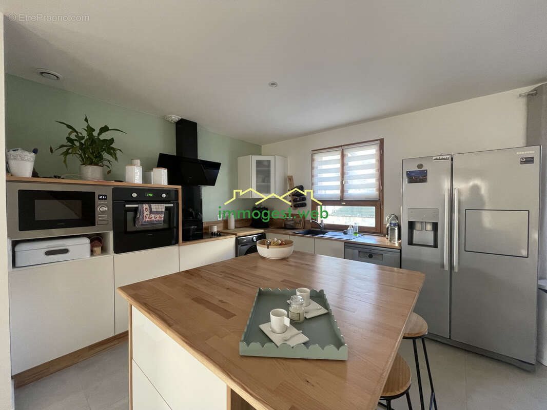 Maison à vendre, 135m², Neuilly-en-Thelle
