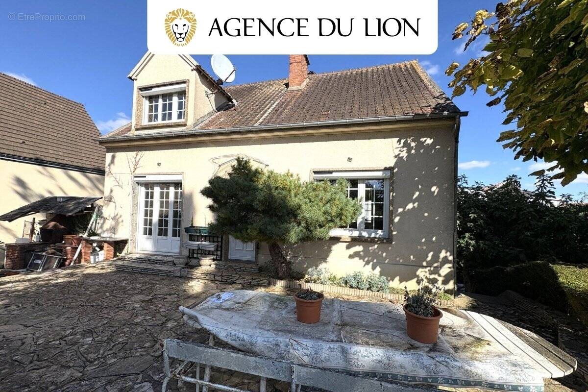 Maison à vendre, 111m², Dreux