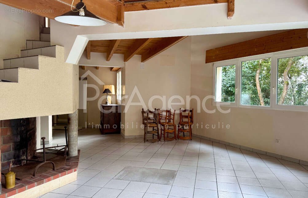 Maison à vendre, 110m², Saint-Palais-sur-Mer