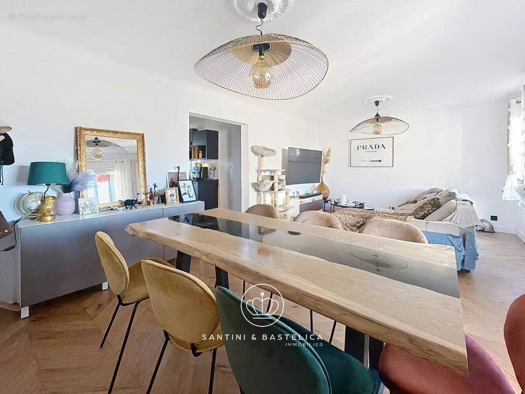 Appartement à vendre, 78m², Afa