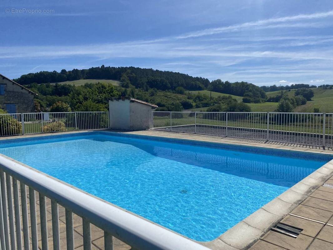 Maison à vendre, 99m², Montignac-le-Coq