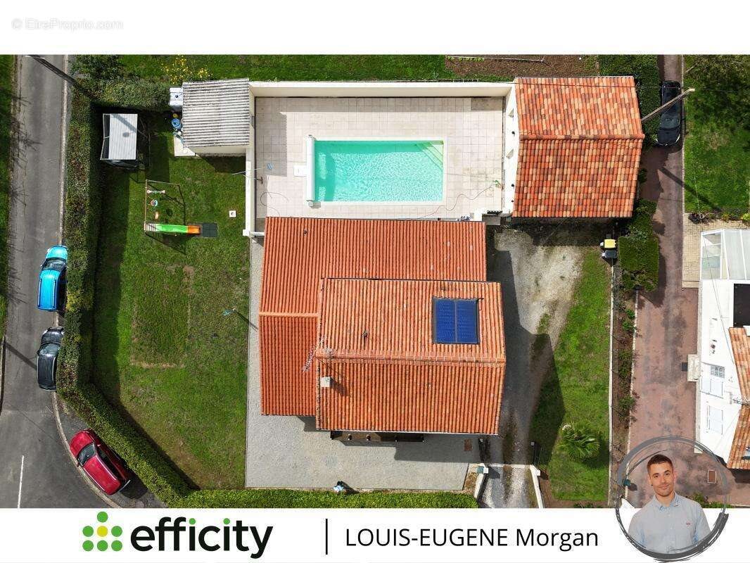 Maison à vendre, 161m², Charroux
