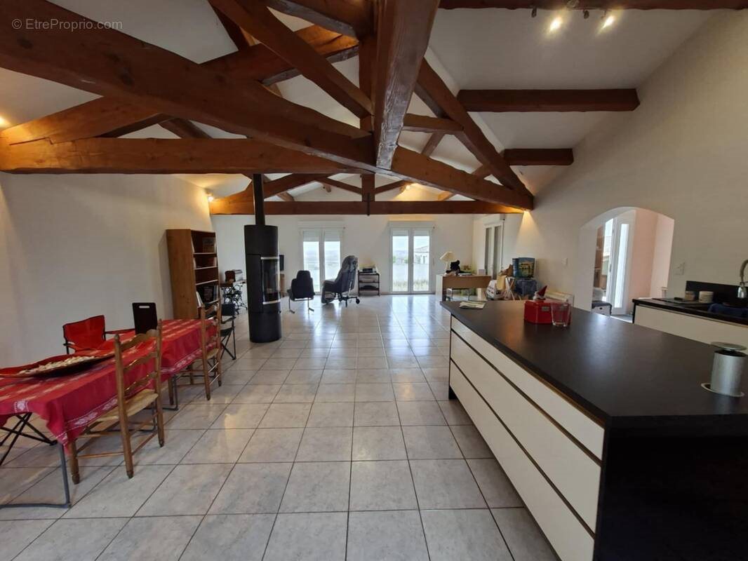 Maison à vendre, 145m², Montouliers