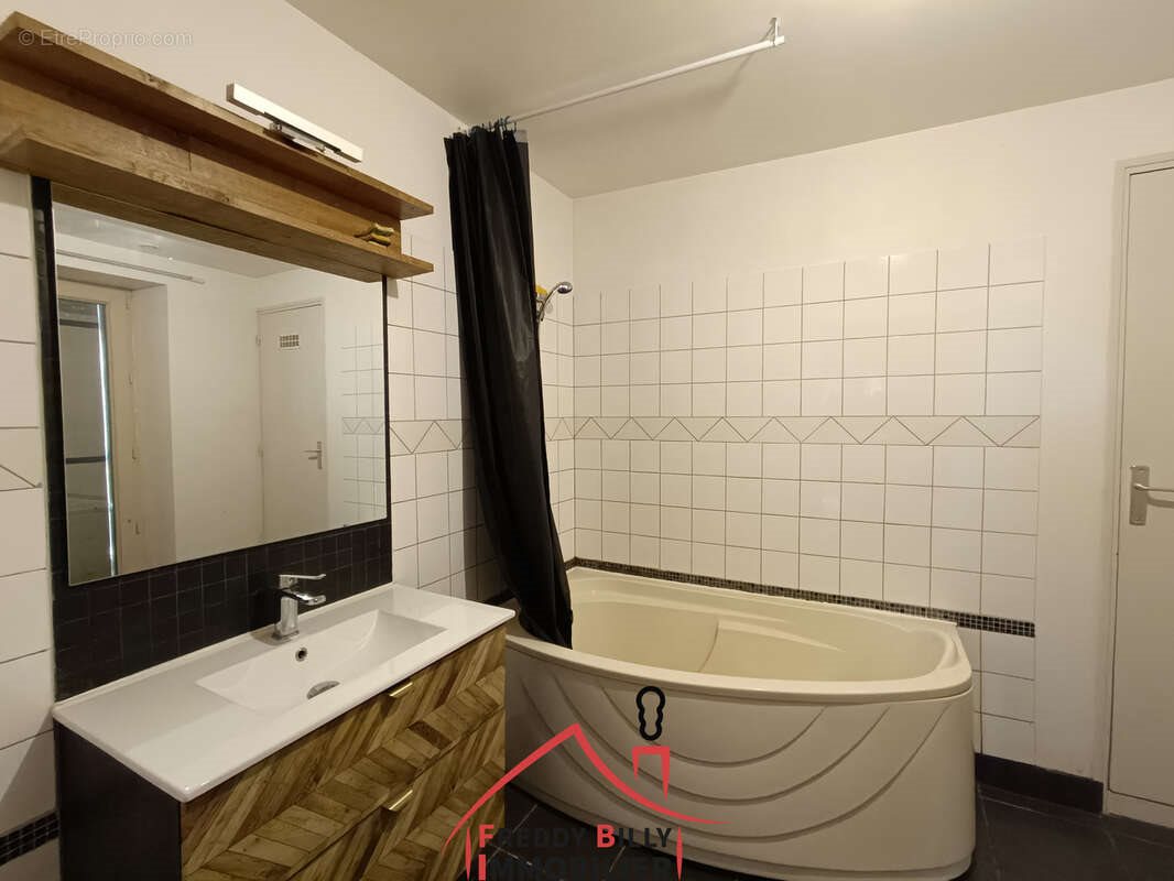 Maison à vendre, 51m², Genneton