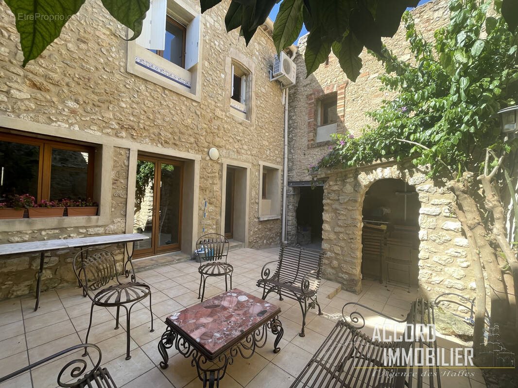 Maison à vendre, 250m², Puisserguier