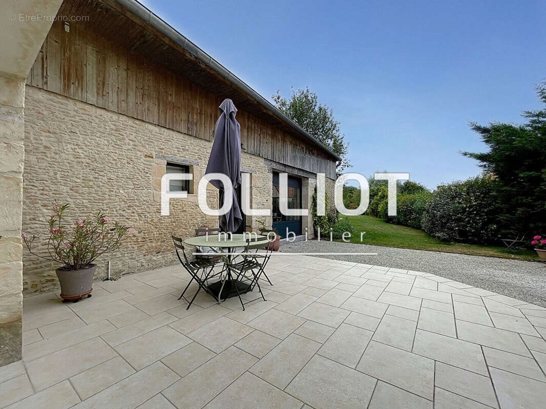 Maison à vendre, 215m², Argences