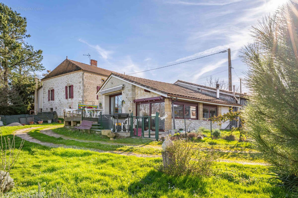 Maison à vendre, 240m², Castillonnès