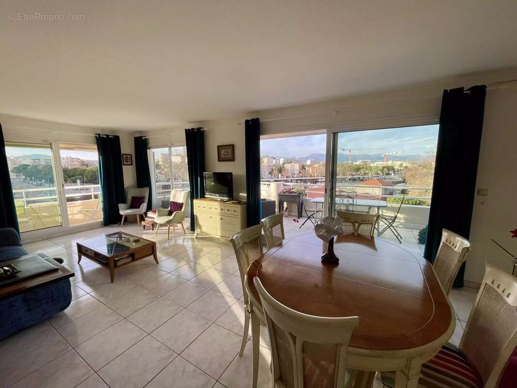Appartement à vendre, 79m², Antibes