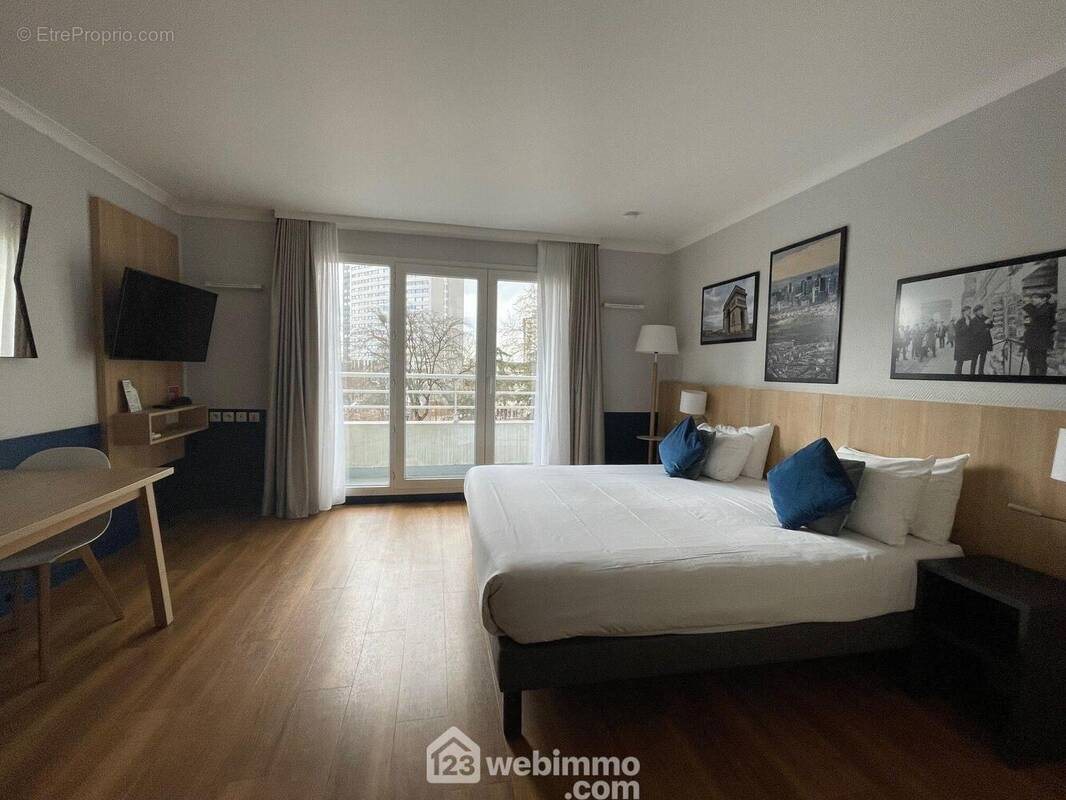 Appartement à vendre, 26m², Courbevoie