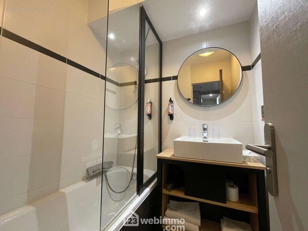 Appartement à vendre, 26m², Courbevoie