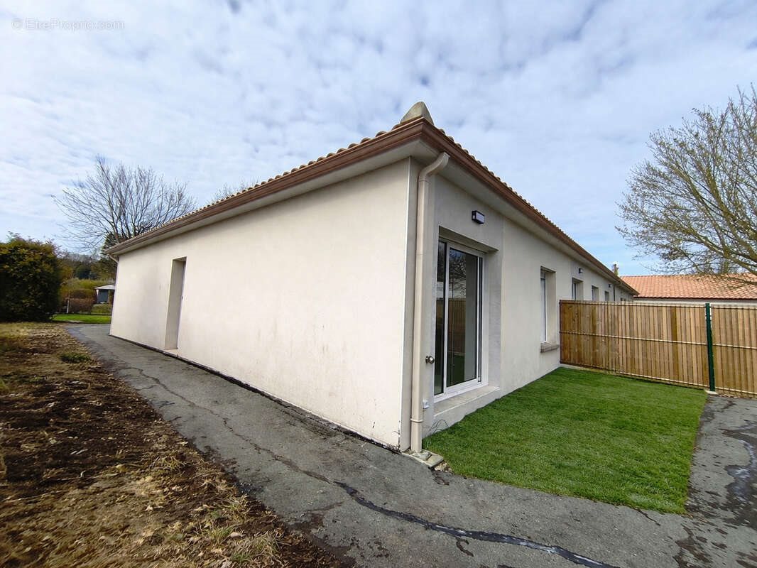 Maison à vendre, 93m², Médis