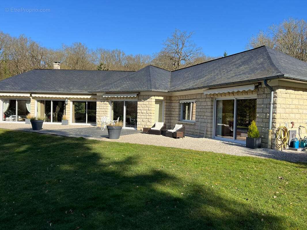 Maison à vendre, 221m², Crespières