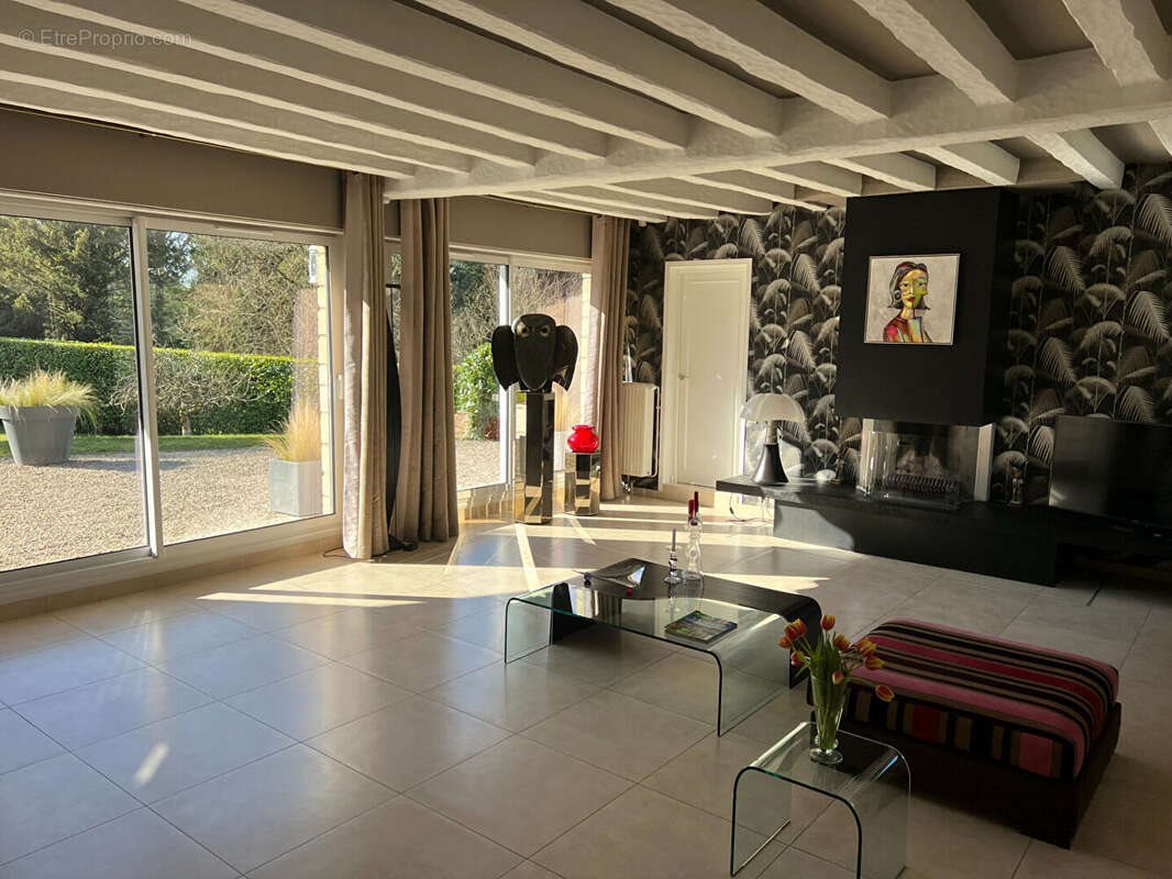 Maison à vendre, 221m², Crespières