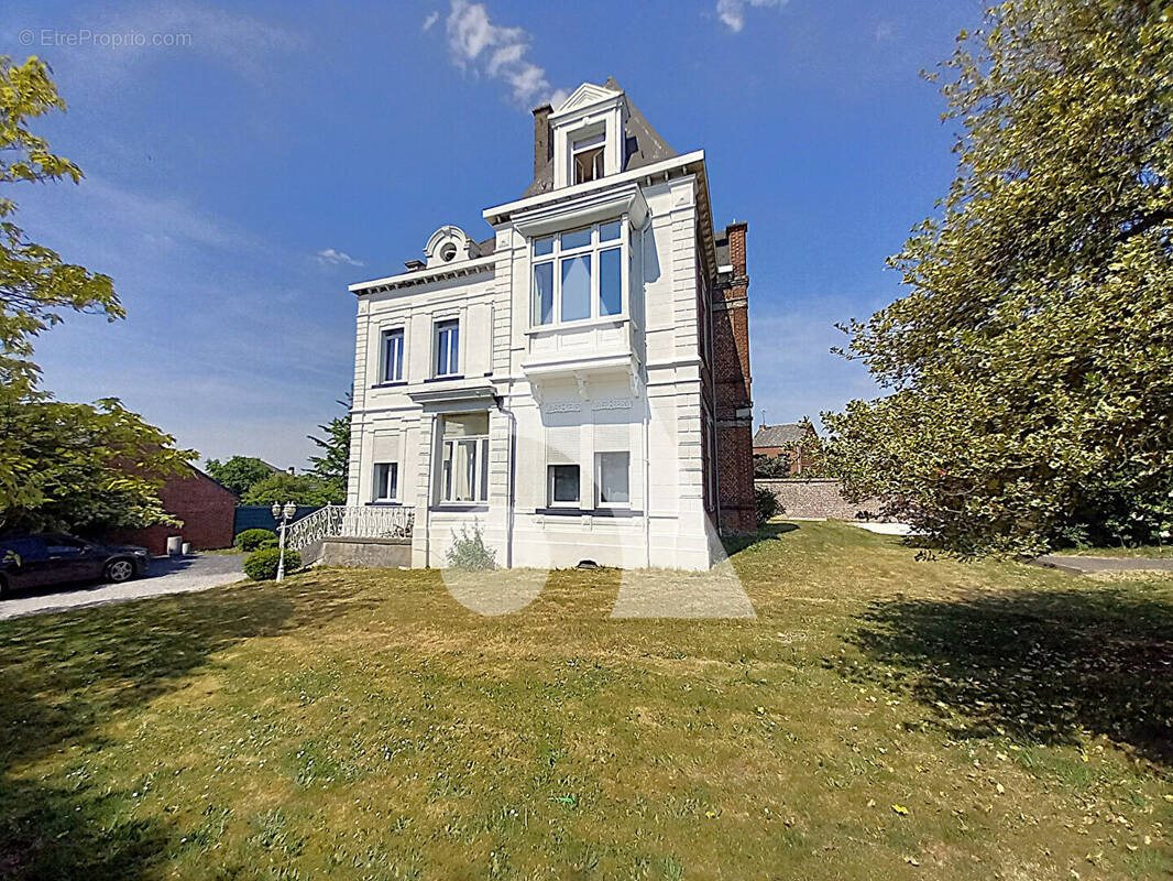 Maison à vendre, 355m², Hautmont