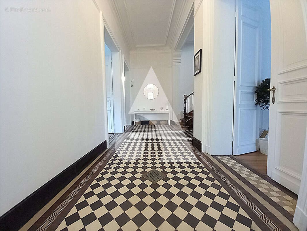 Maison à vendre, 355m², Hautmont