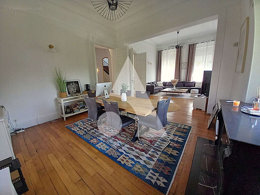 Maison à vendre, 355m², Hautmont