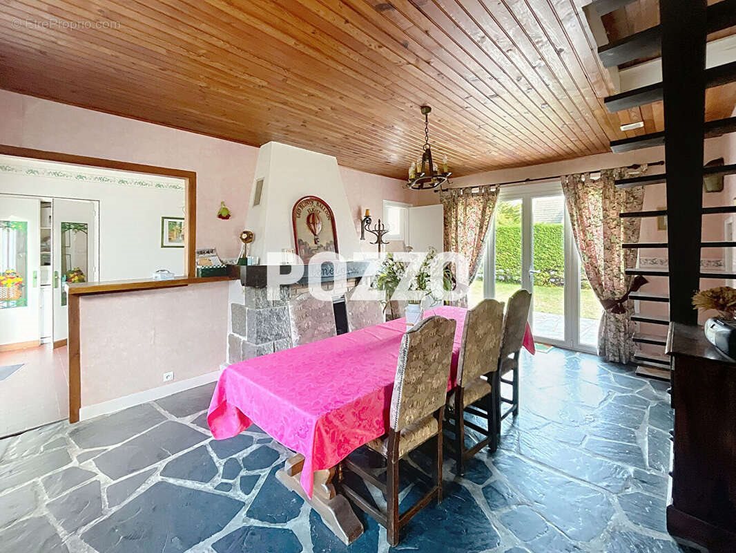 Maison à vendre, 244m², Jullouville