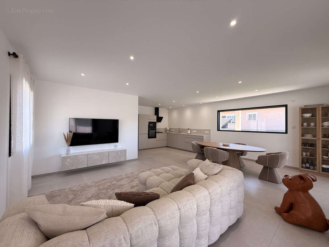 Maison à vendre, 120m², Saint-Haon-le-Vieux