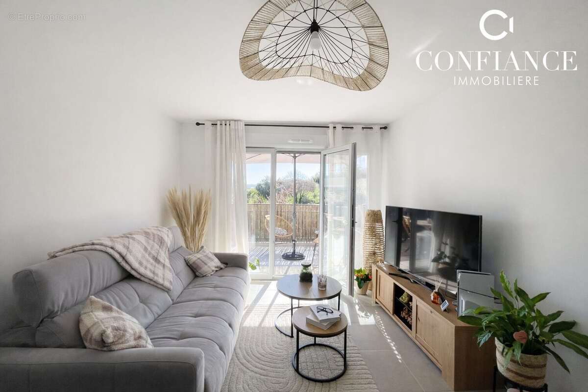 Appartement à vendre, 57m², Carros
